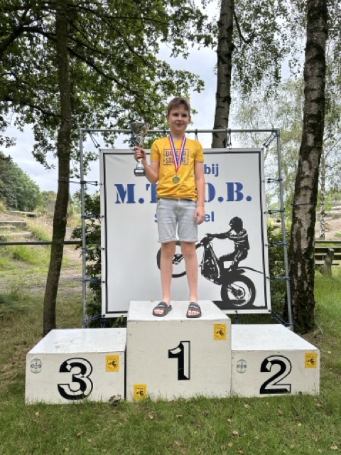 Foto van winnaar Sieme vd Tillaart in de E-klasse. 